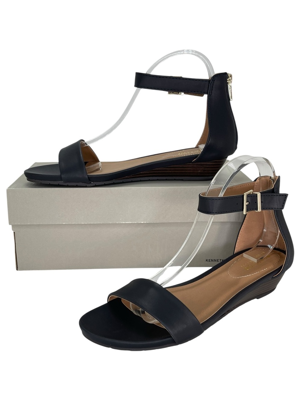 Kenneth Cole Reaction Navy Faux Leather Womens Sandals Size 9M